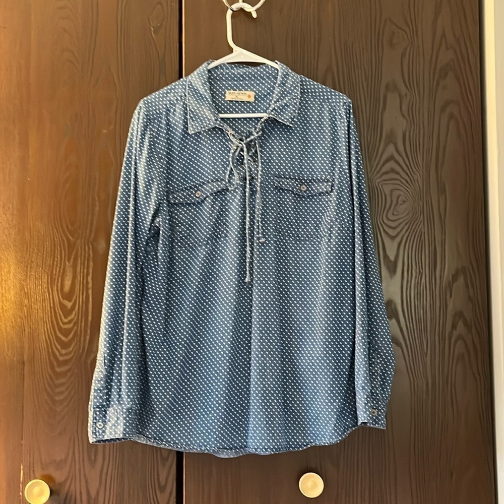 Ruff Hewn blue long sleeved blouse with white polka dots. Size XL.